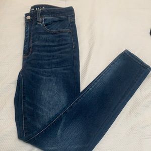 American Eagle super high rise heading. Size US 6 regular length. Like new.